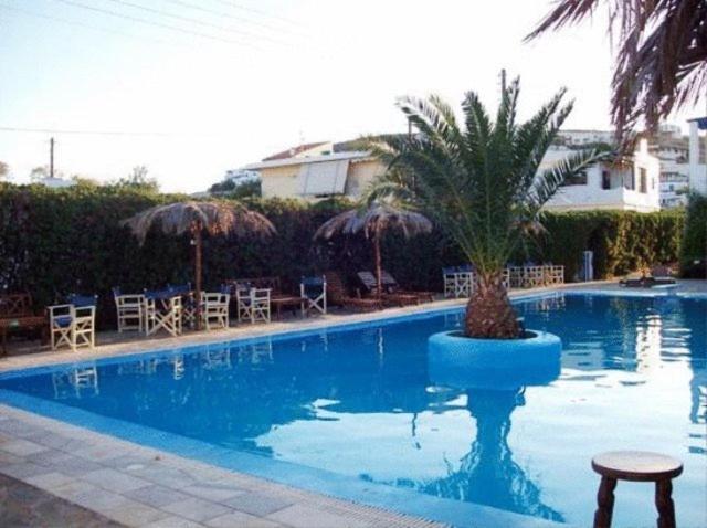 Amfitrion Hotel Vari  Bagian luar foto