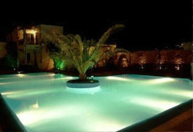 Amfitrion Hotel Vari  Bagian luar foto