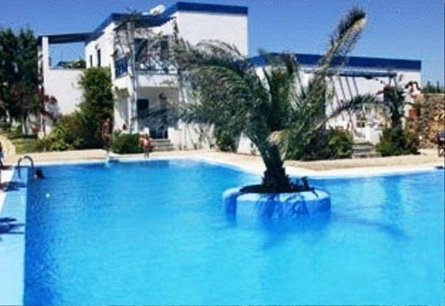 Amfitrion Hotel Vari  Bagian luar foto