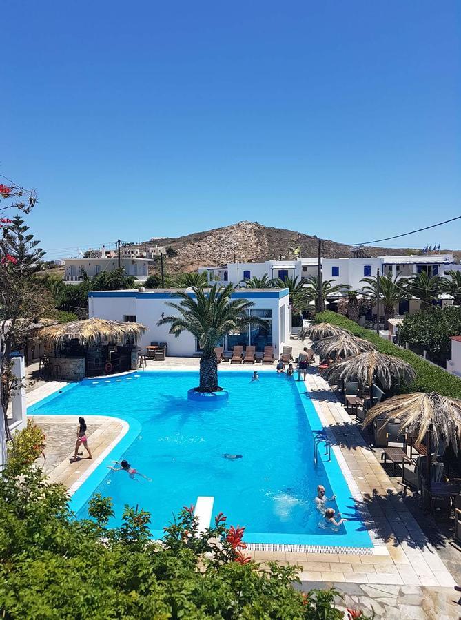 Amfitrion Hotel Vari  Bagian luar foto
