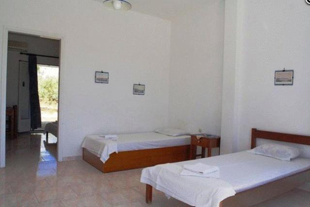 Amfitrion Hotel Vari  Ruang foto
